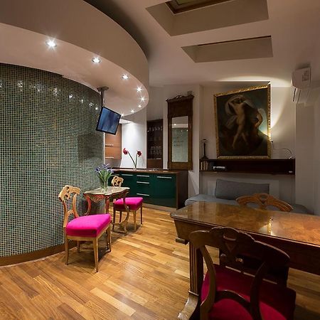 Main Square Studio With Terrace & Air Condition 克拉科夫 外观 照片