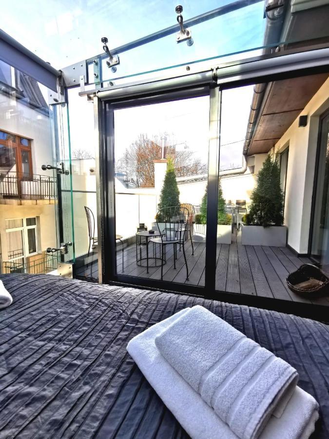 Main Square Studio With Terrace & Air Condition 克拉科夫 外观 照片