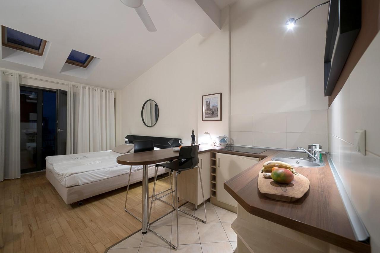 Main Square Studio With Terrace & Air Condition 克拉科夫 外观 照片